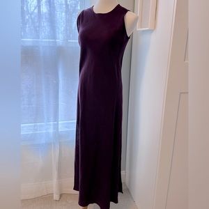 Sleeveless linen side slit dress